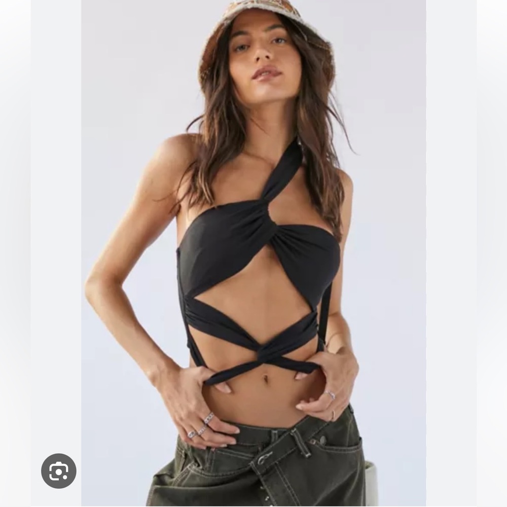 Urban outfitters anna one shoulder crop top